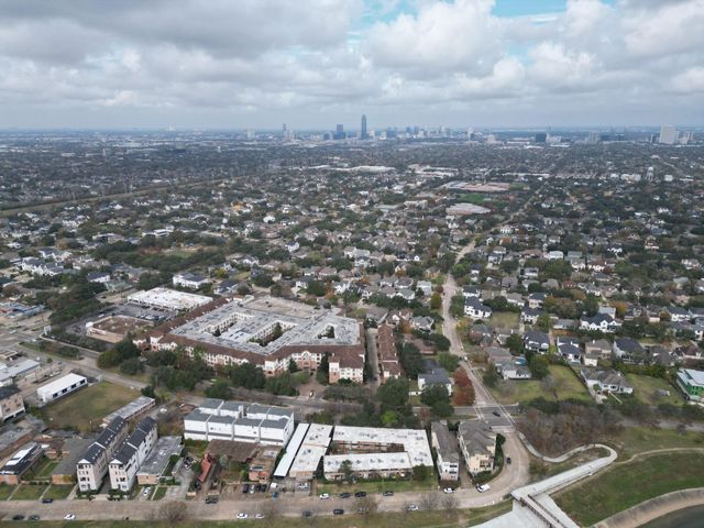 3809 N Braeswood Boulevard 30, Houston, TX 77025