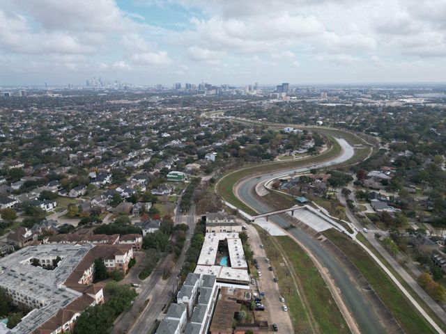 3809 N Braeswood Boulevard 30, Houston, TX 77025