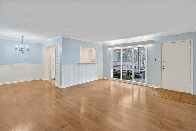 3809 N Braeswood Boulevard 30, Houston, TX 77025