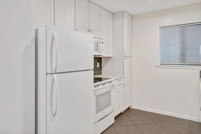 3809 N Braeswood Boulevard 30, Houston, TX 77025