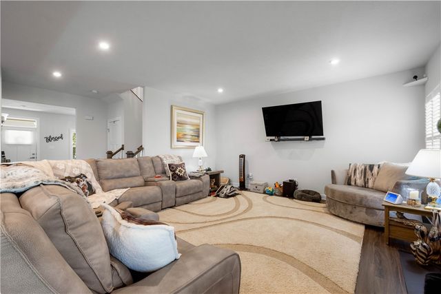 254 Regency Drive, North Strabane, PA 15330