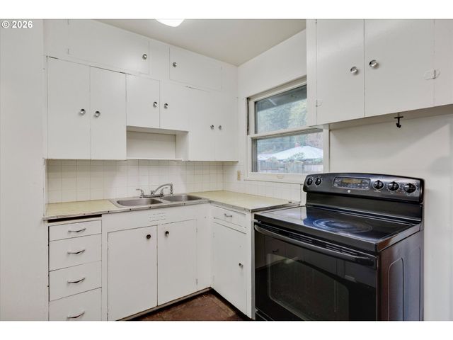 3000 Ne 89TH Ave, Portland, OR 97220