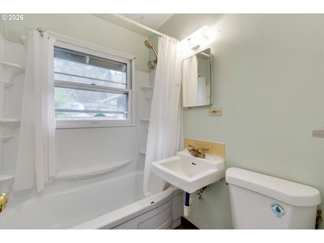 3000 Ne 89TH Ave, Portland, OR 97220