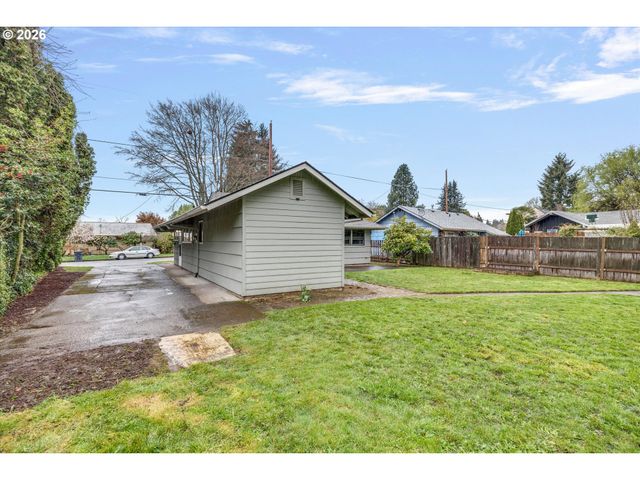 3000 Ne 89TH Ave, Portland, OR 97220