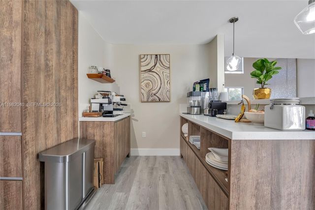 230 NE 212th St, Miami, FL 33179