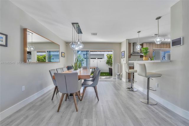 230 NE 212th St, Miami, FL 33179