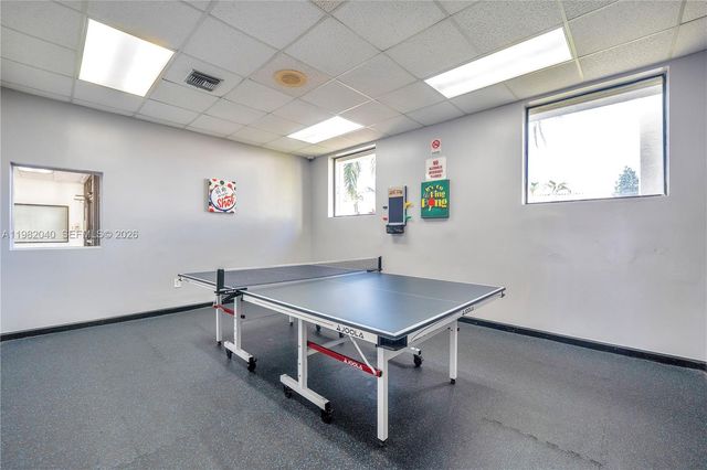 230 NE 212th St, Miami, FL 33179