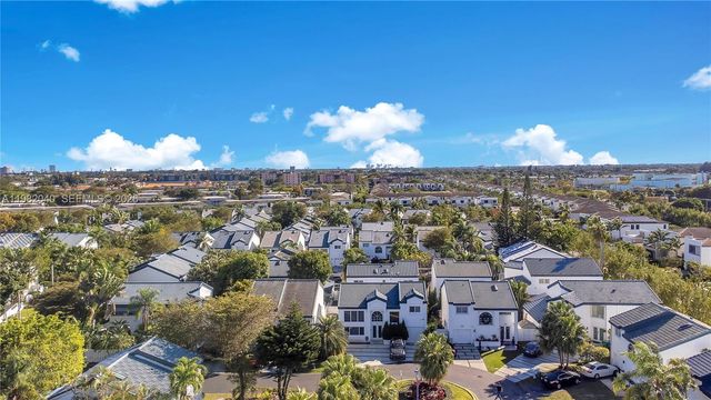 230 NE 212th St, Miami, FL 33179