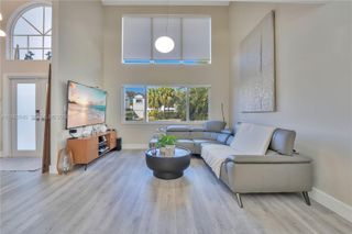 230 NE 212th St, Miami, FL 33179