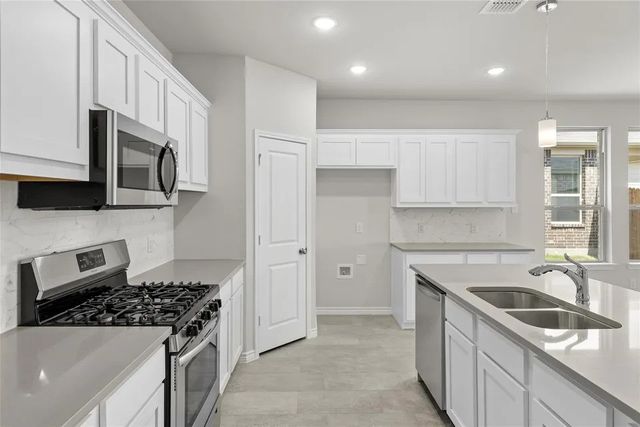2845 Rose Heath Lane, Fort Worth, TX 76108