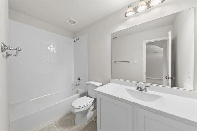 2845 Rose Heath Lane, Fort Worth, TX 76108