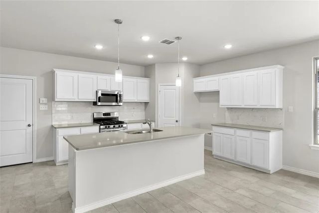 2845 Rose Heath Lane, Fort Worth, TX 76108