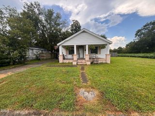 609 W Preston Street, Selma, NC 27576