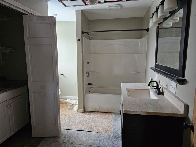 37 Waller Street, Piercefield, NY 12973