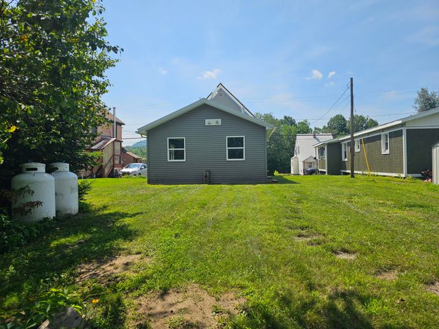 37 Waller Street, Piercefield, NY 12973