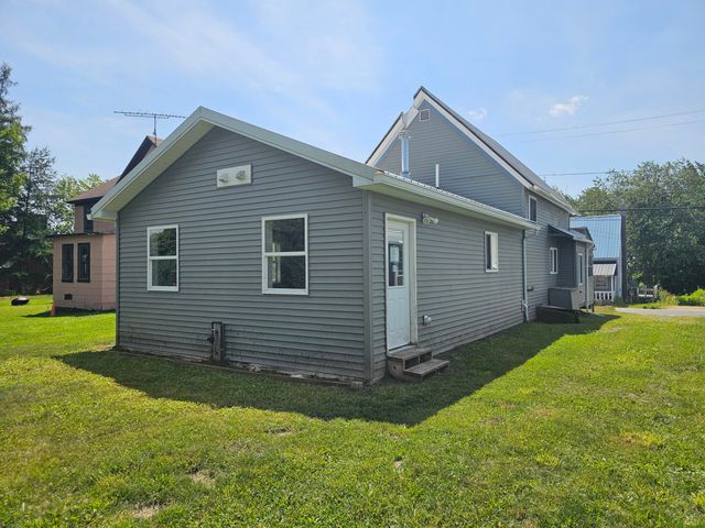 37 Waller Street, Piercefield, NY 12973