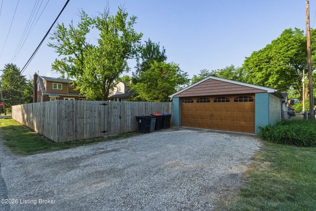 3923 Grandview Ave, Louisville, KY 40207