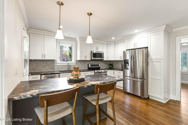 3923 Grandview Ave, Louisville, KY 40207