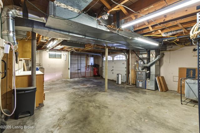 3923 Grandview Ave, Louisville, KY 40207