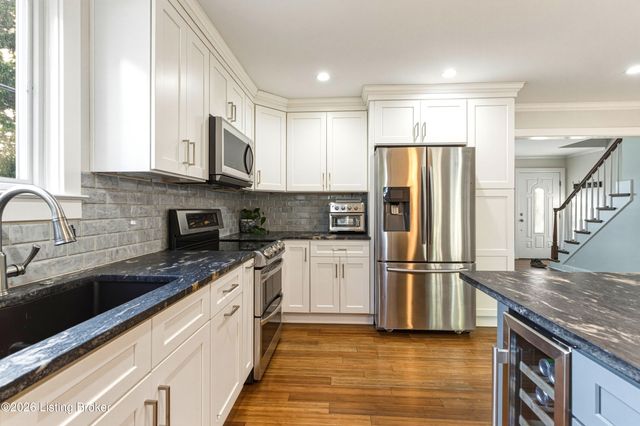 3923 Grandview Ave, Louisville, KY 40207