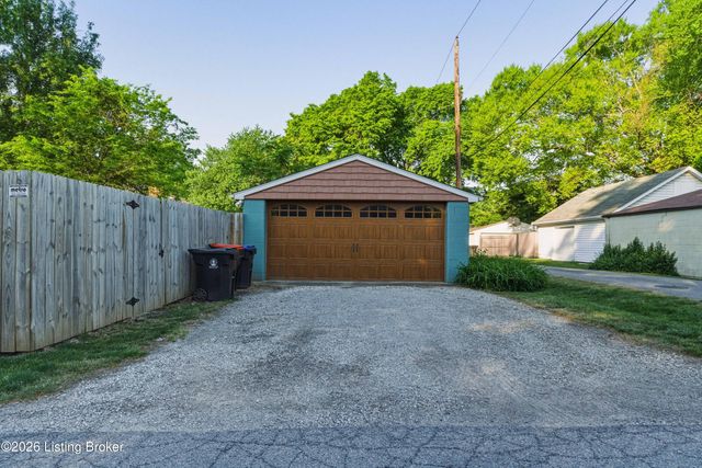 3923 Grandview Ave, Louisville, KY 40207