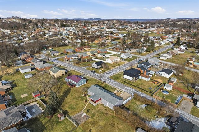 2586 Paige, Lower Burrell, PA 15068