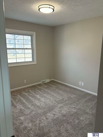 5108 S 162 Avenue, Omaha, NE 68135