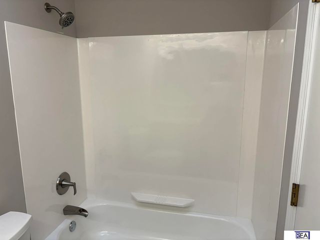 5108 S 162 Avenue, Omaha, NE 68135