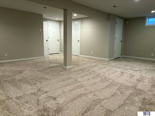 5108 S 162 Avenue, Omaha, NE 68135