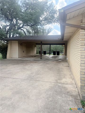 653 Rock Street, New Braunfels, TX 78130