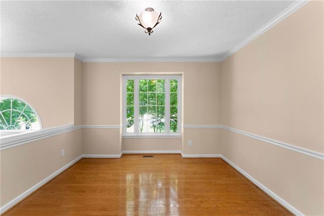 12 Lamplighter Cove NW, Cartersville, GA 30120