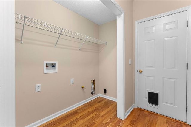 12 Lamplighter Cove NW, Cartersville, GA 30120