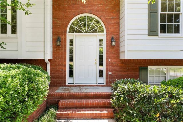 12 Lamplighter Cove NW, Cartersville, GA 30120