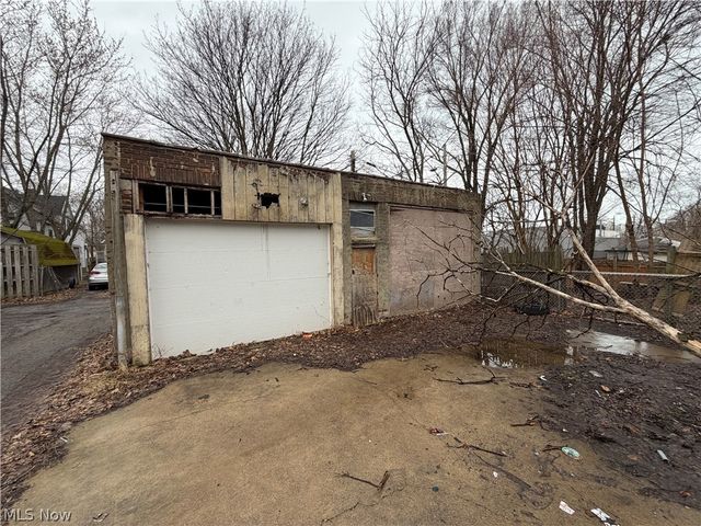 3150 W 40th Street, Cleveland, OH 44109