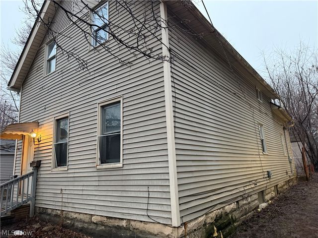 3150 W 40th Street, Cleveland, OH 44109