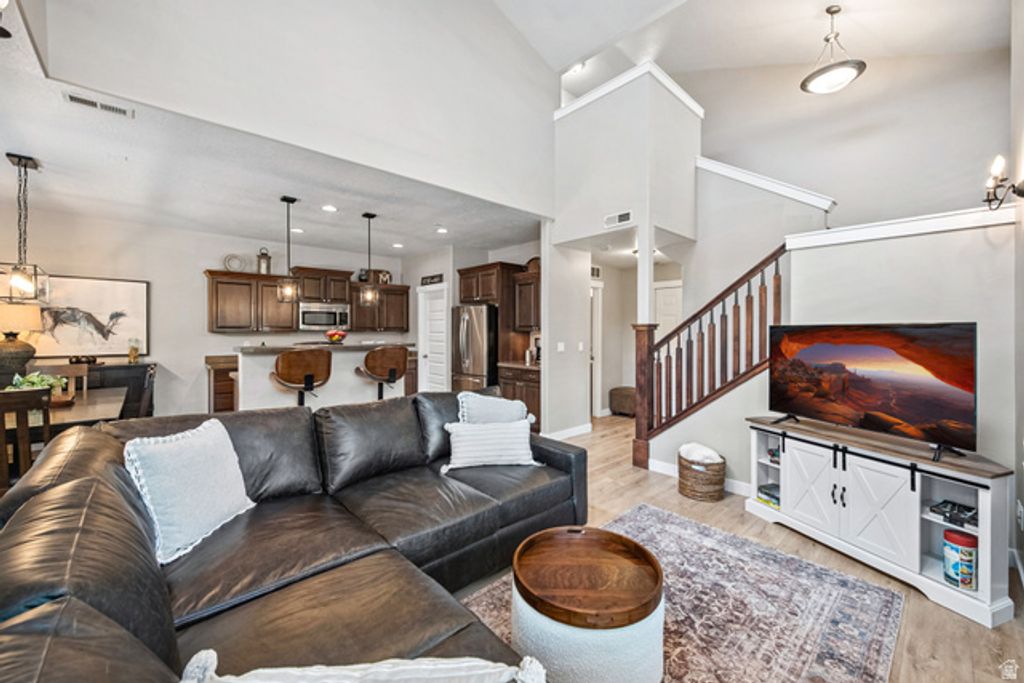 936 W SPRING CREEK LN, Farmington, UT 84025 — exterior