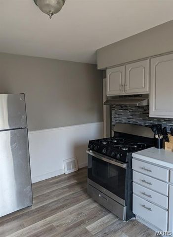 830 Loekes Drive, Florissant, MO 63031