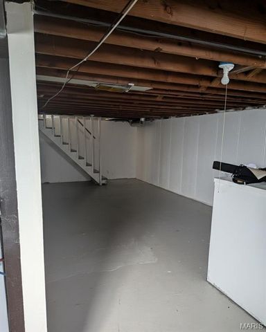 830 Loekes Drive, Florissant, MO 63031