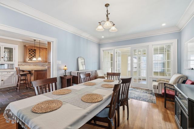 3221 W Markham Street, Little Rock, AR 72205