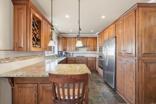 3221 W Markham Street, Little Rock, AR 72205