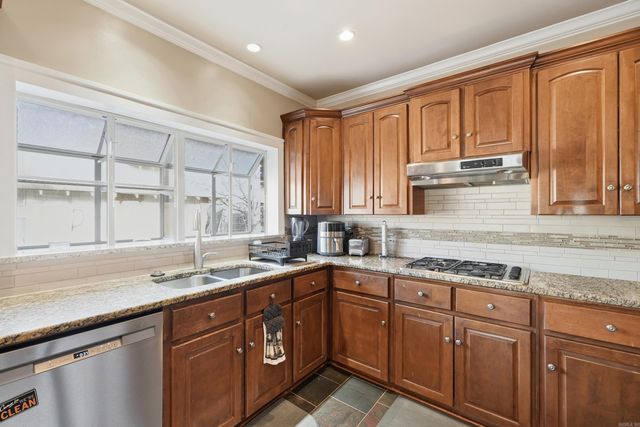 3221 W Markham Street, Little Rock, AR 72205