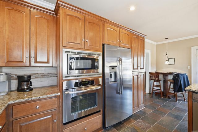 3221 W Markham Street, Little Rock, AR 72205