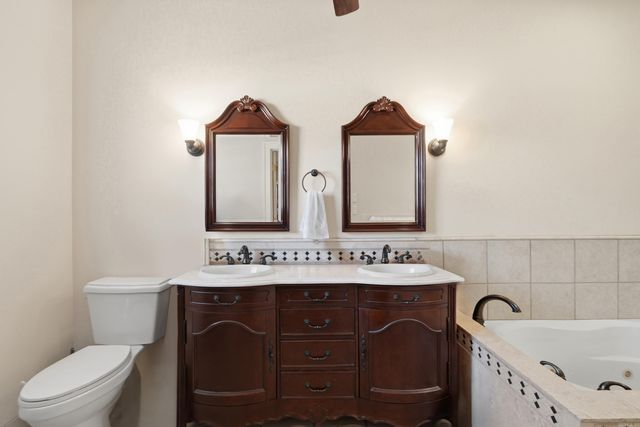 3221 W Markham Street, Little Rock, AR 72205