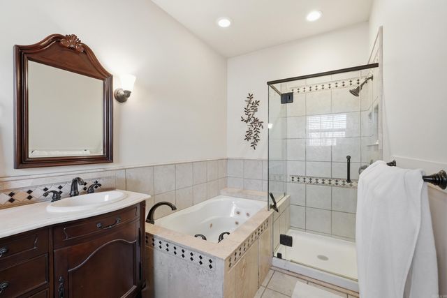 3221 W Markham Street, Little Rock, AR 72205