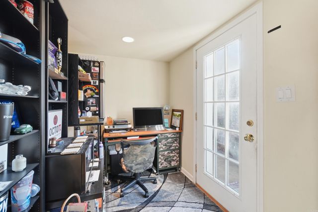 3221 W Markham Street, Little Rock, AR 72205