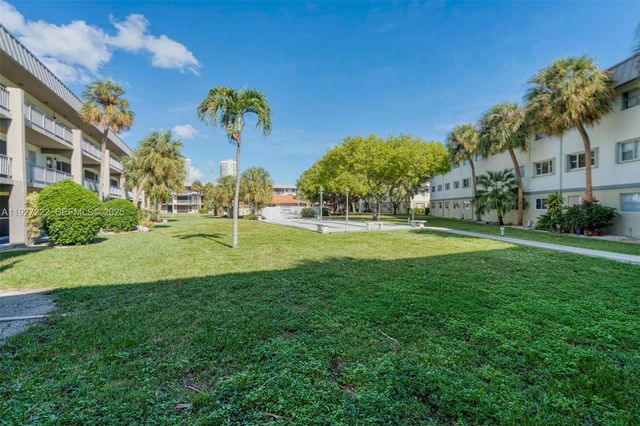 300 Layne Blvd 311, Hallandale Beach, FL 33009