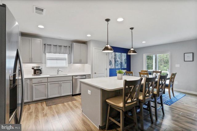 154 STAGER AVE, Falling Waters, WV 25419