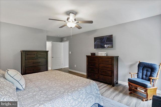 154 STAGER AVE, Falling Waters, WV 25419