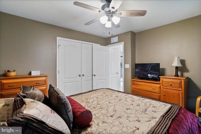 154 STAGER AVE, Falling Waters, WV 25419