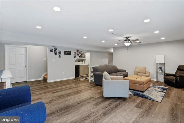 154 STAGER AVE, Falling Waters, WV 25419